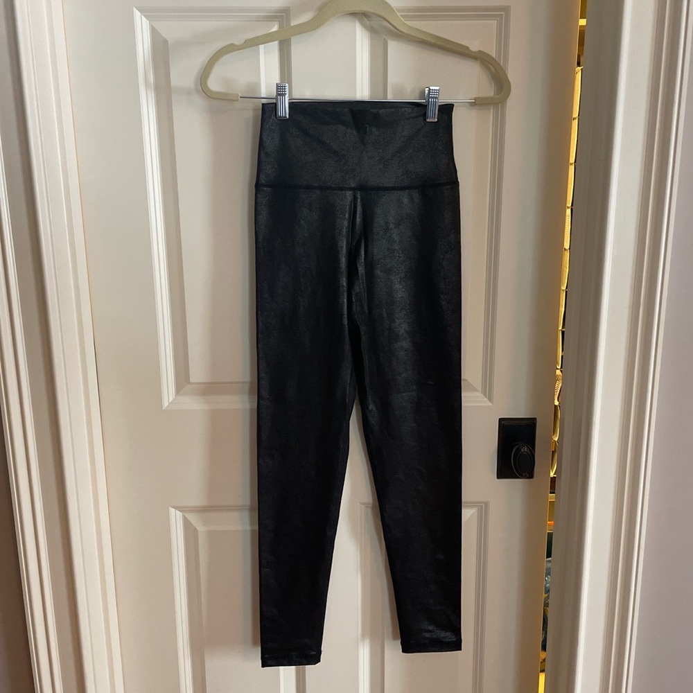 Metallic legging